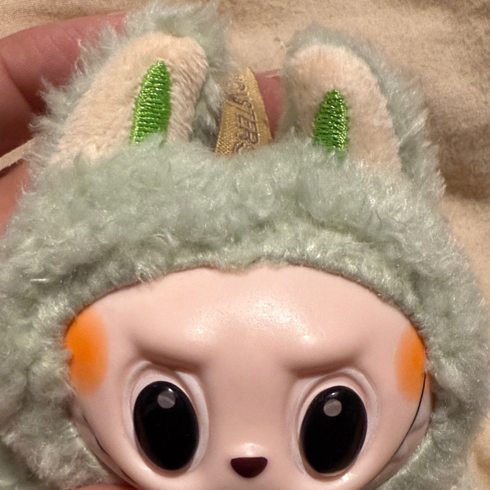 Green Plush Monster Keychain - Picture 6 of 6